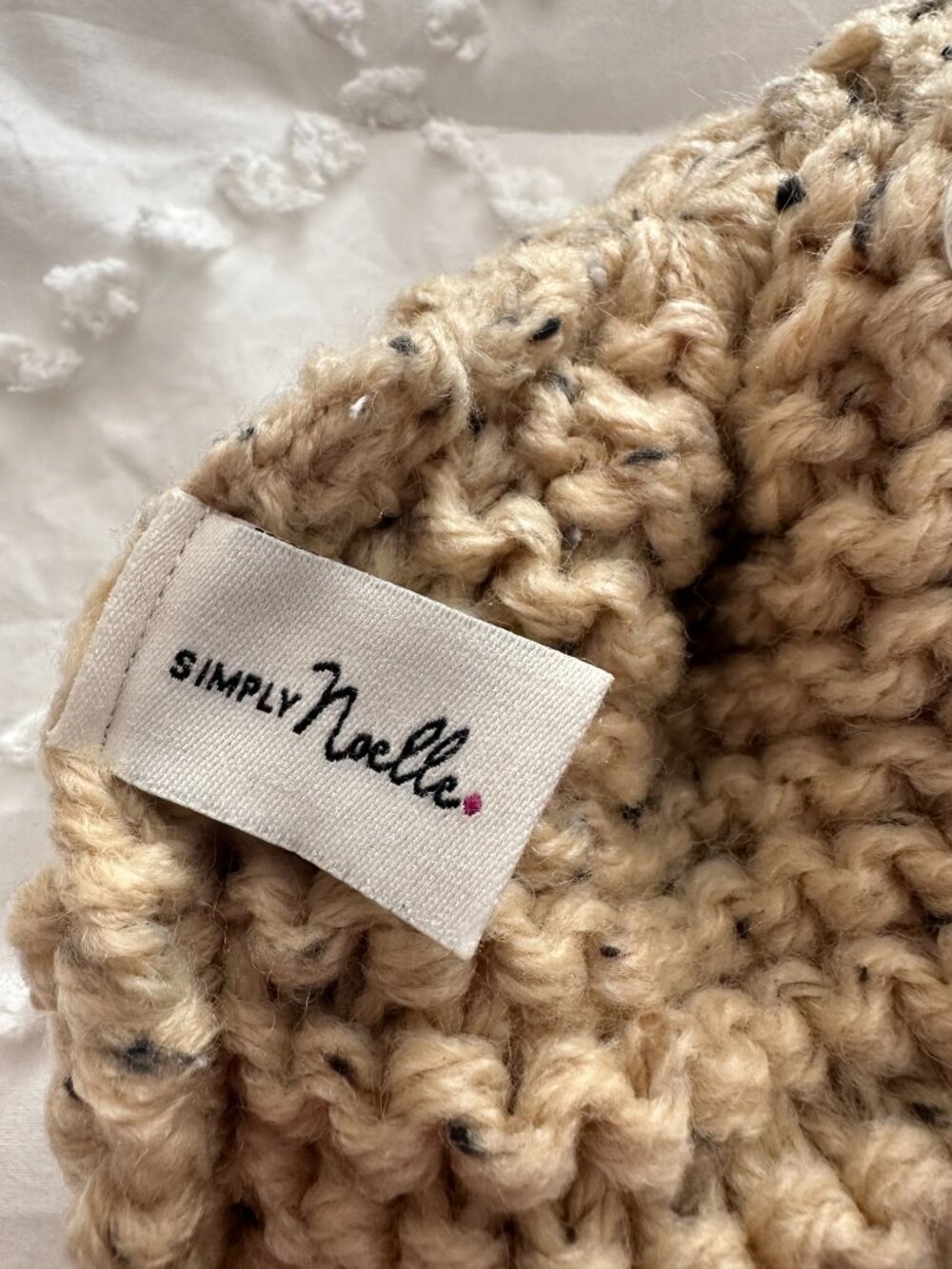 Simply Noelle Chunky Knit Beanie Oatmeal Buckle Boho Winter Hat - Picture 4 of 7